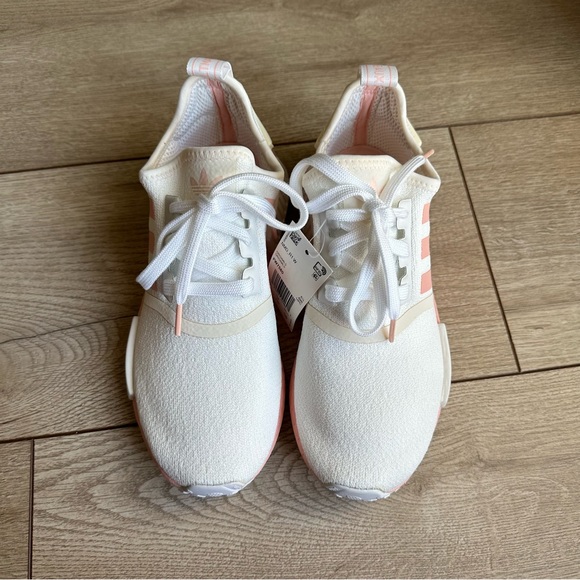 Adidas Original Vapor Rose NMD R1 Sneaker - Picture 2 of 4